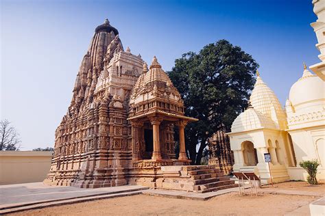 Templi di Khajuraho, culto tantrico ed architetture Nagara